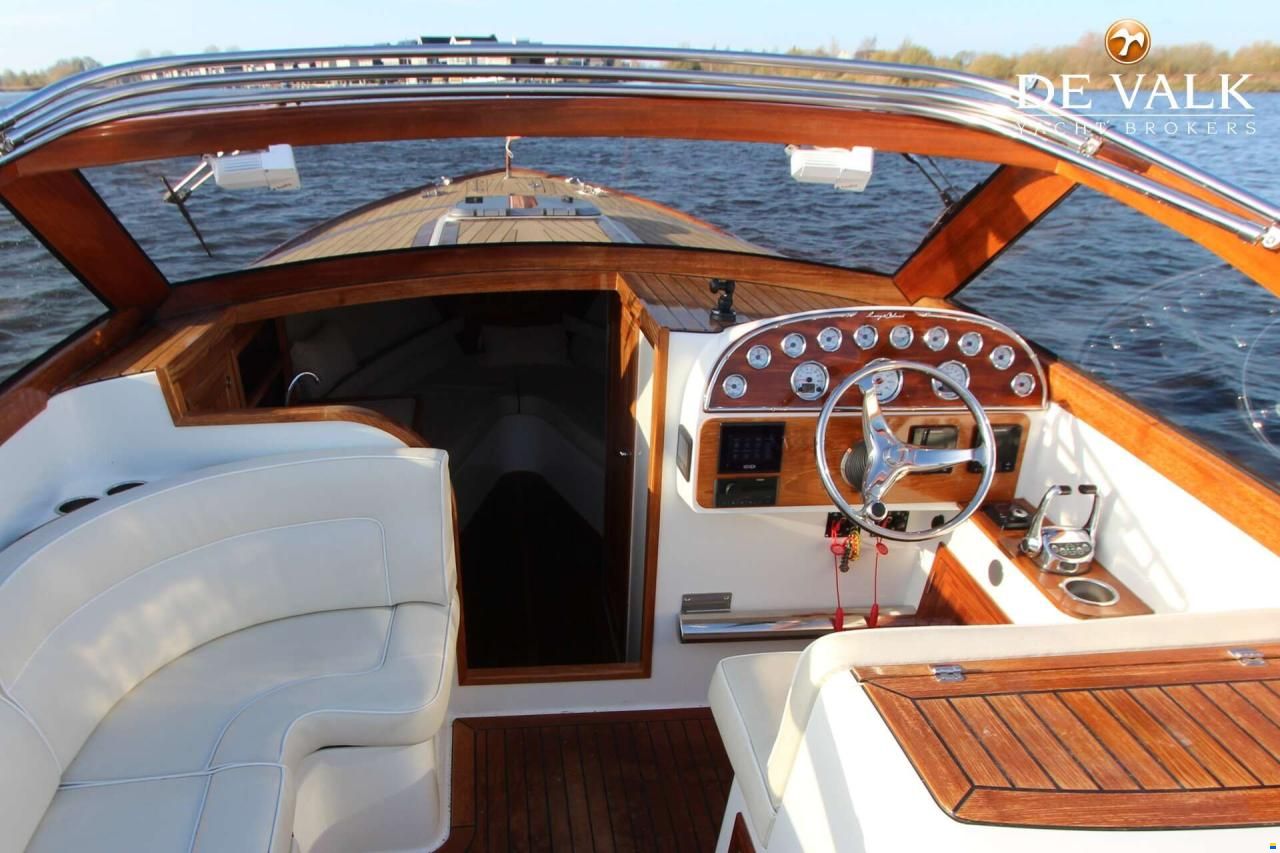 Long Island 33 Runabout
