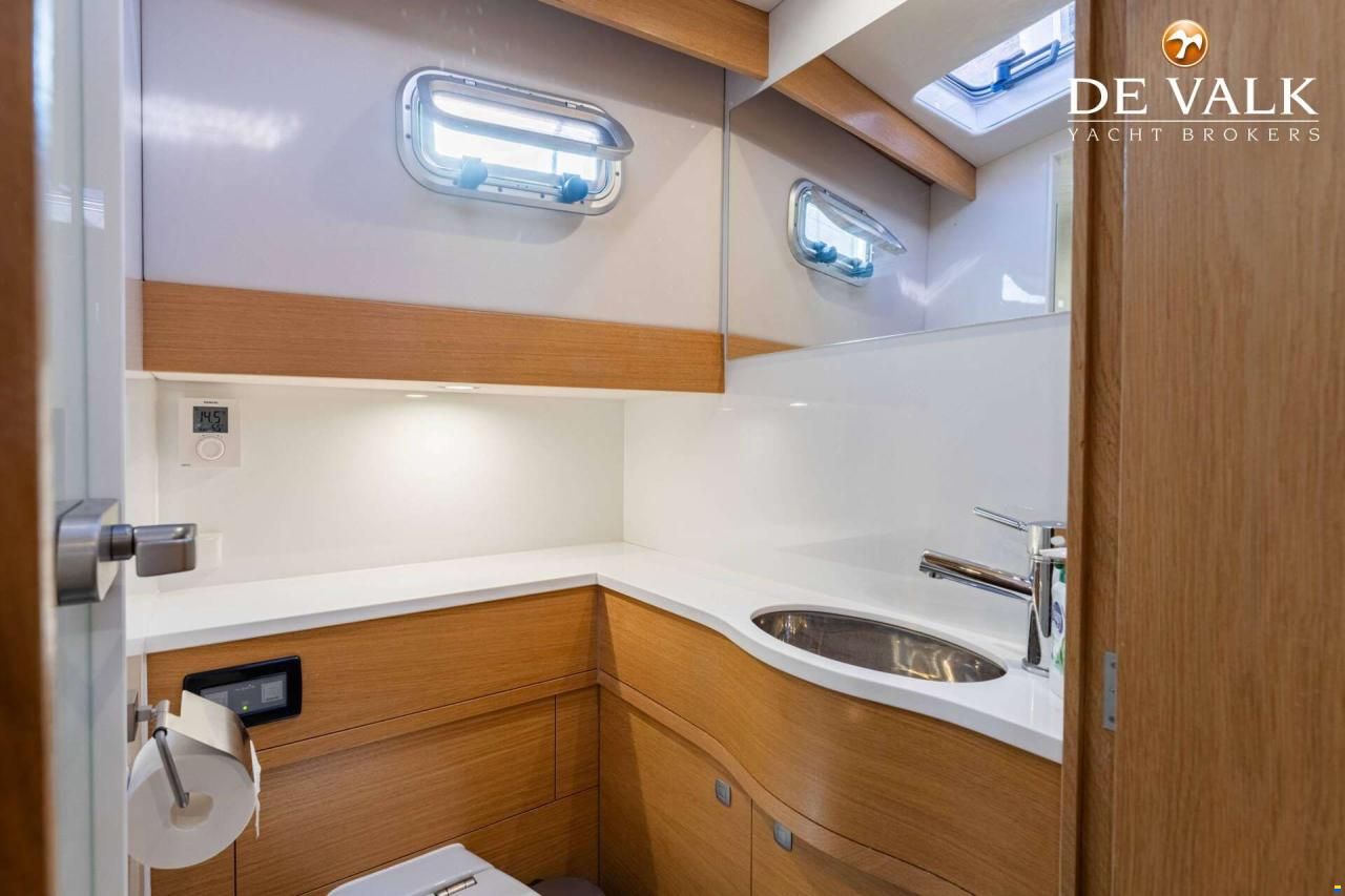 Steeler Yachts Explorer 50 Pilothouse