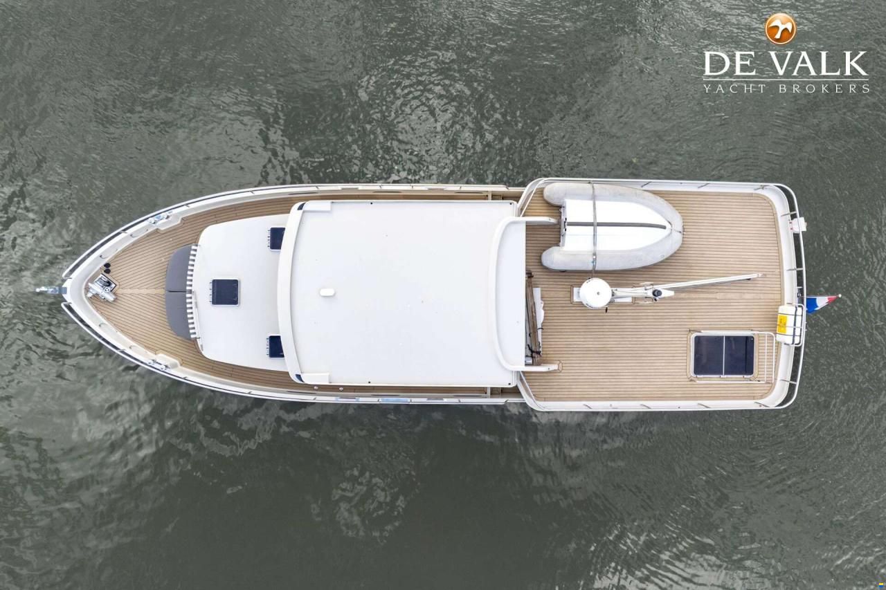 Steeler Yachts Explorer 50 Pilothouse