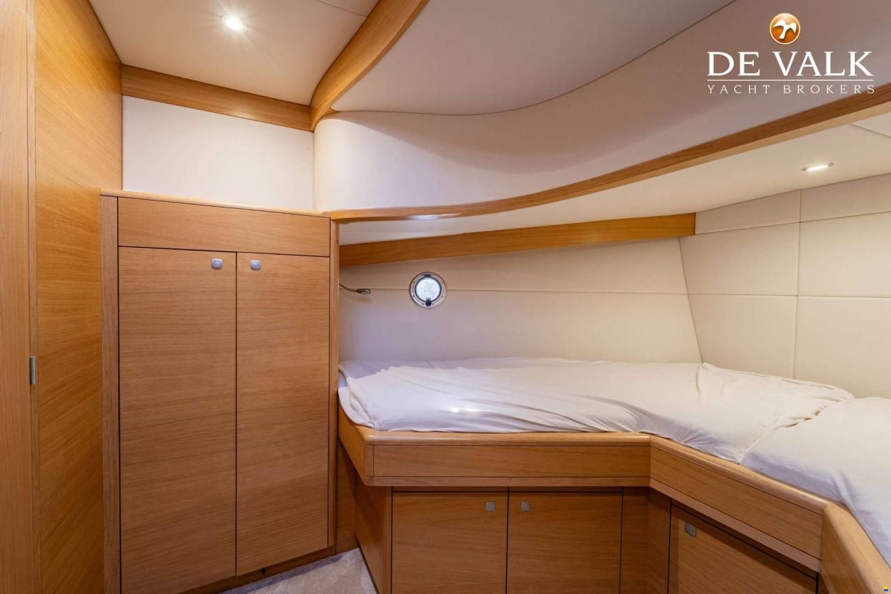 Steeler Yachts Explorer 50 Pilothouse