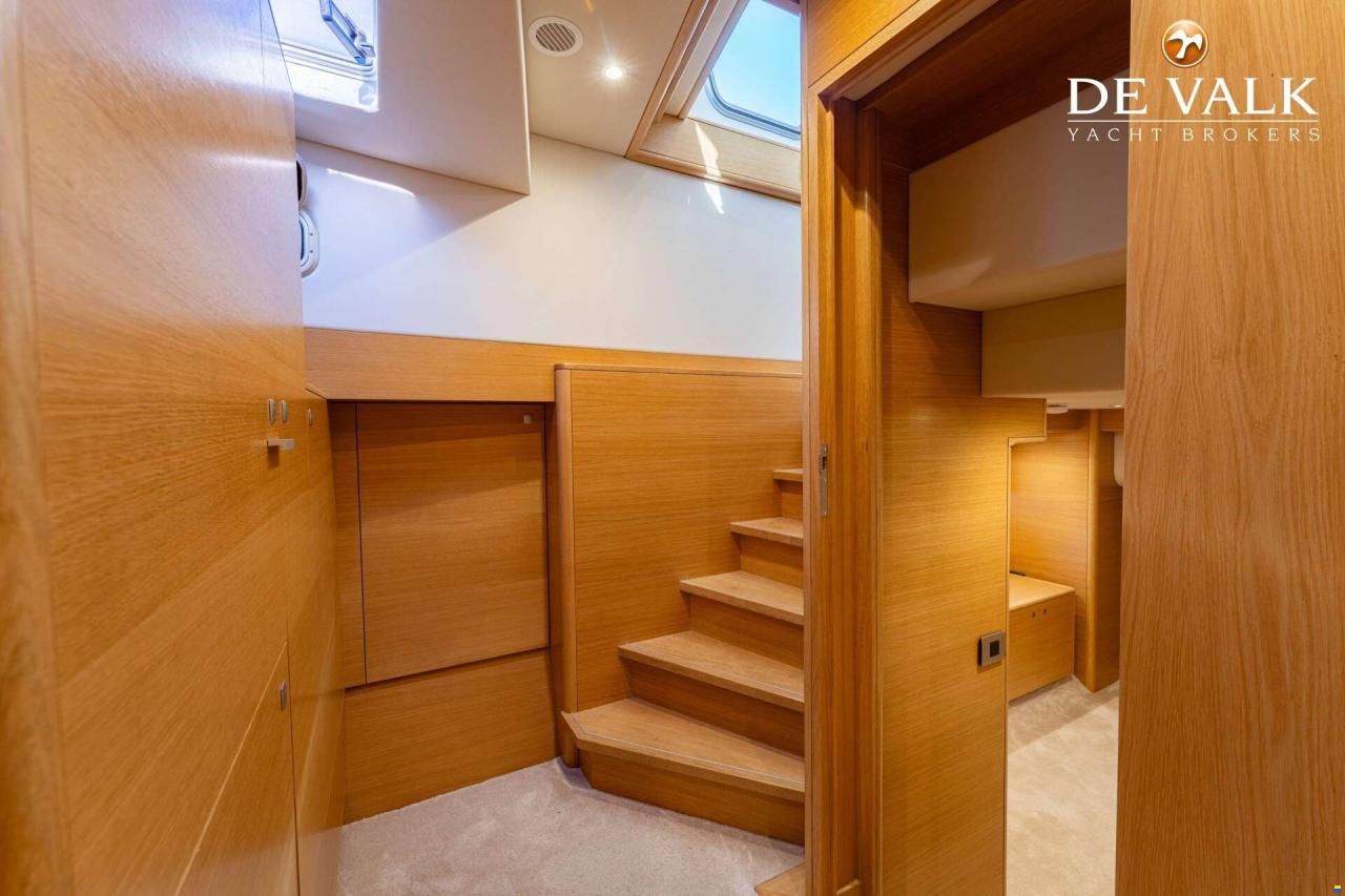 Steeler Yachts Explorer 50 Pilothouse