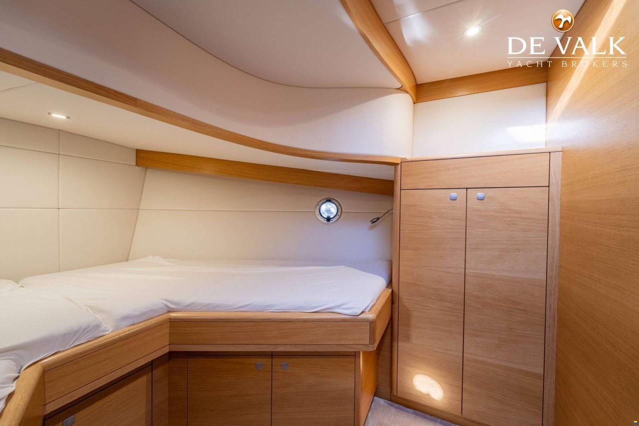 Steeler Yachts Explorer 50 Pilothouse