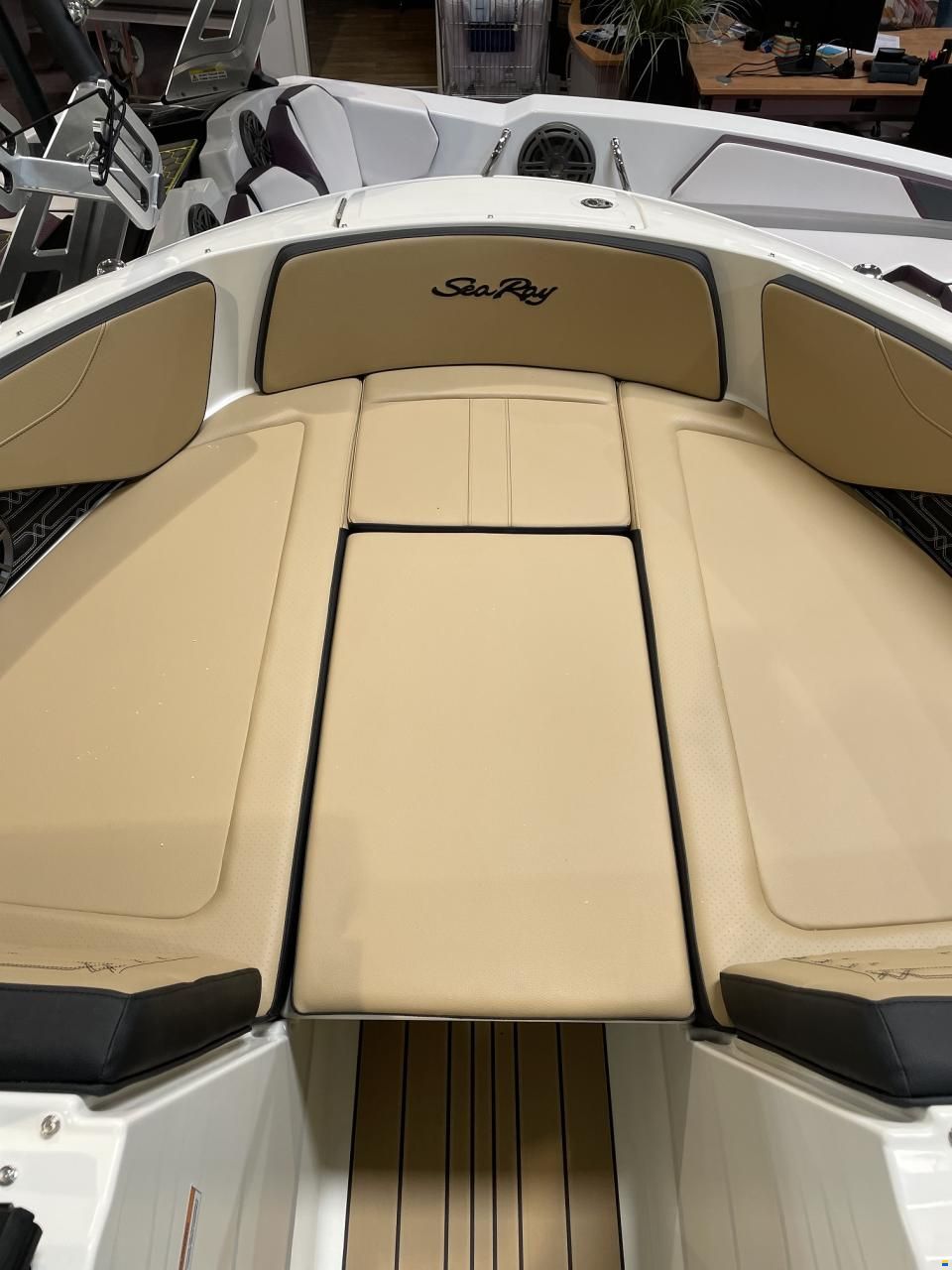 Sea Ray 210 SPXE