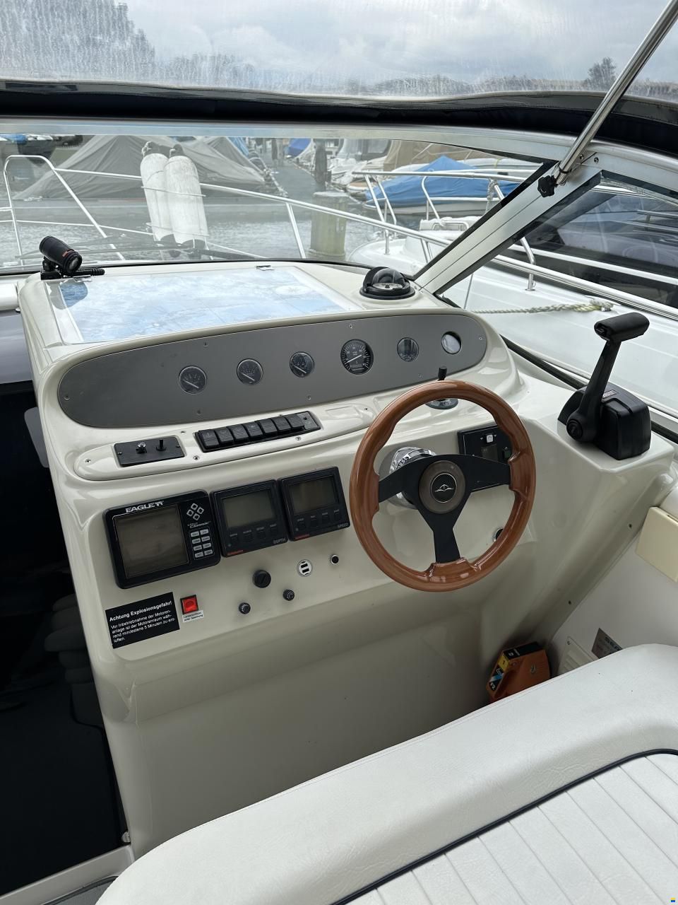 Sealine S 28