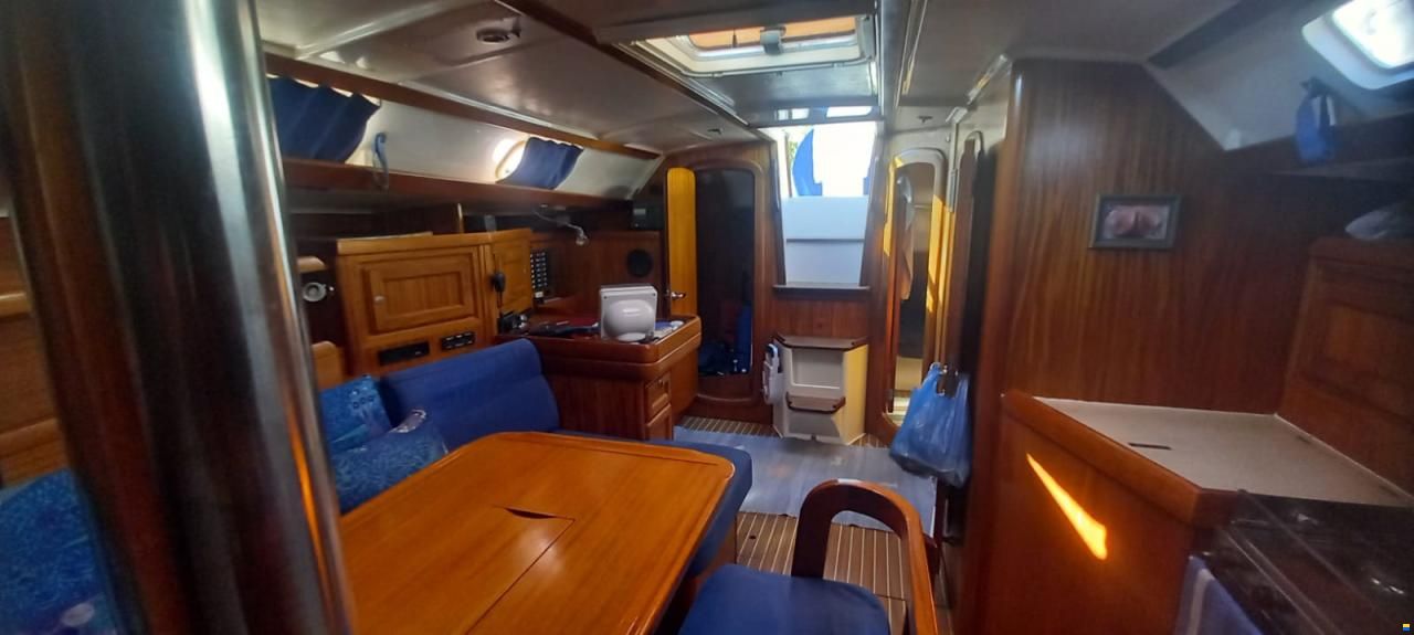 Dufour 38 Classic