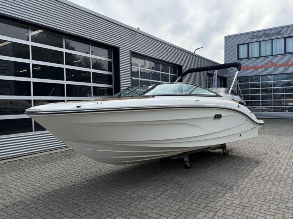 Sea Ray SPX 210