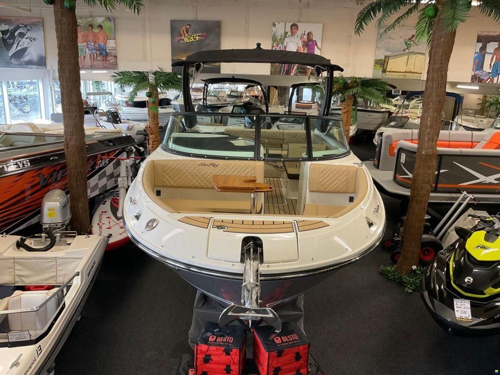 Sea Ray SDX 250 Outboard