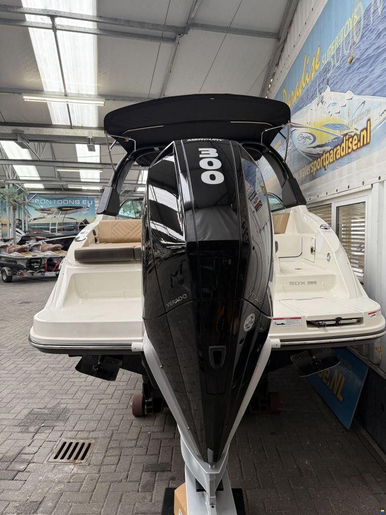 Sea Ray SDX 250 Outboard