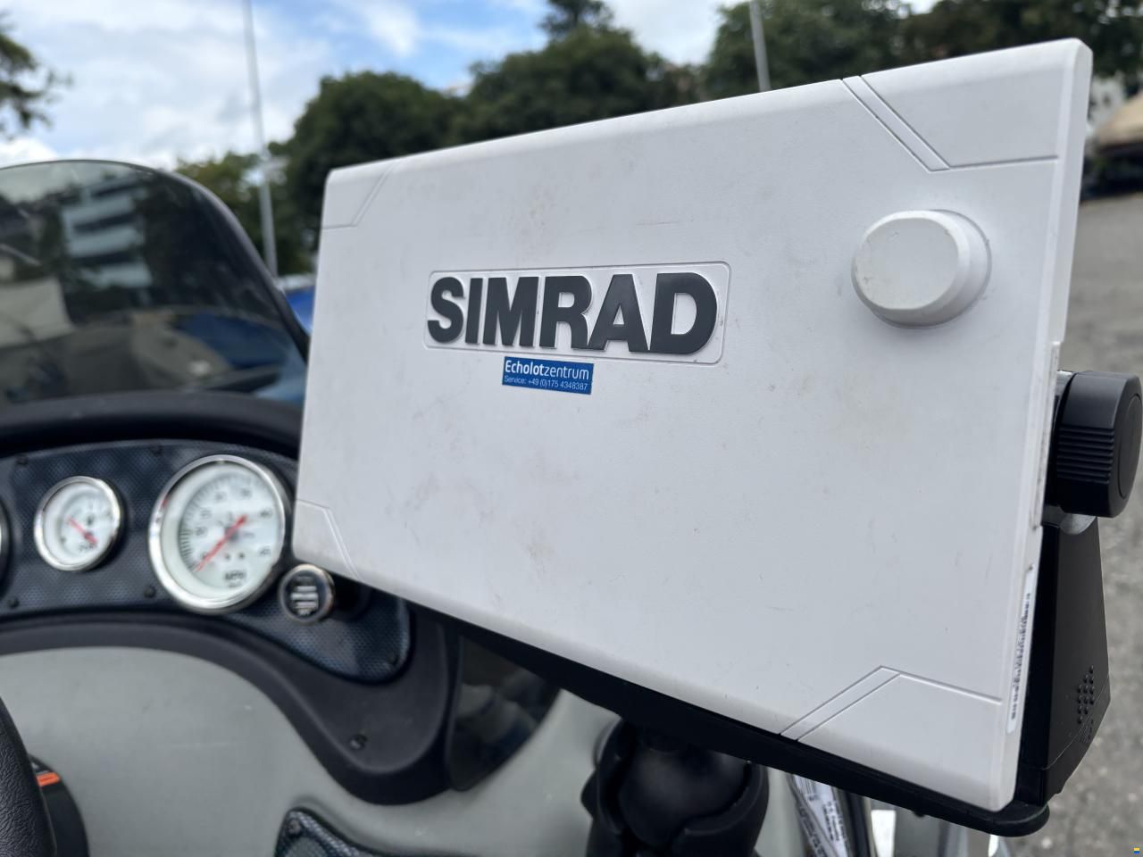 Tracker Marine Super Guid V16 SC