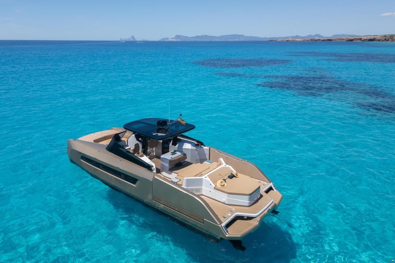 Catamaran Money Penny Seavy 11