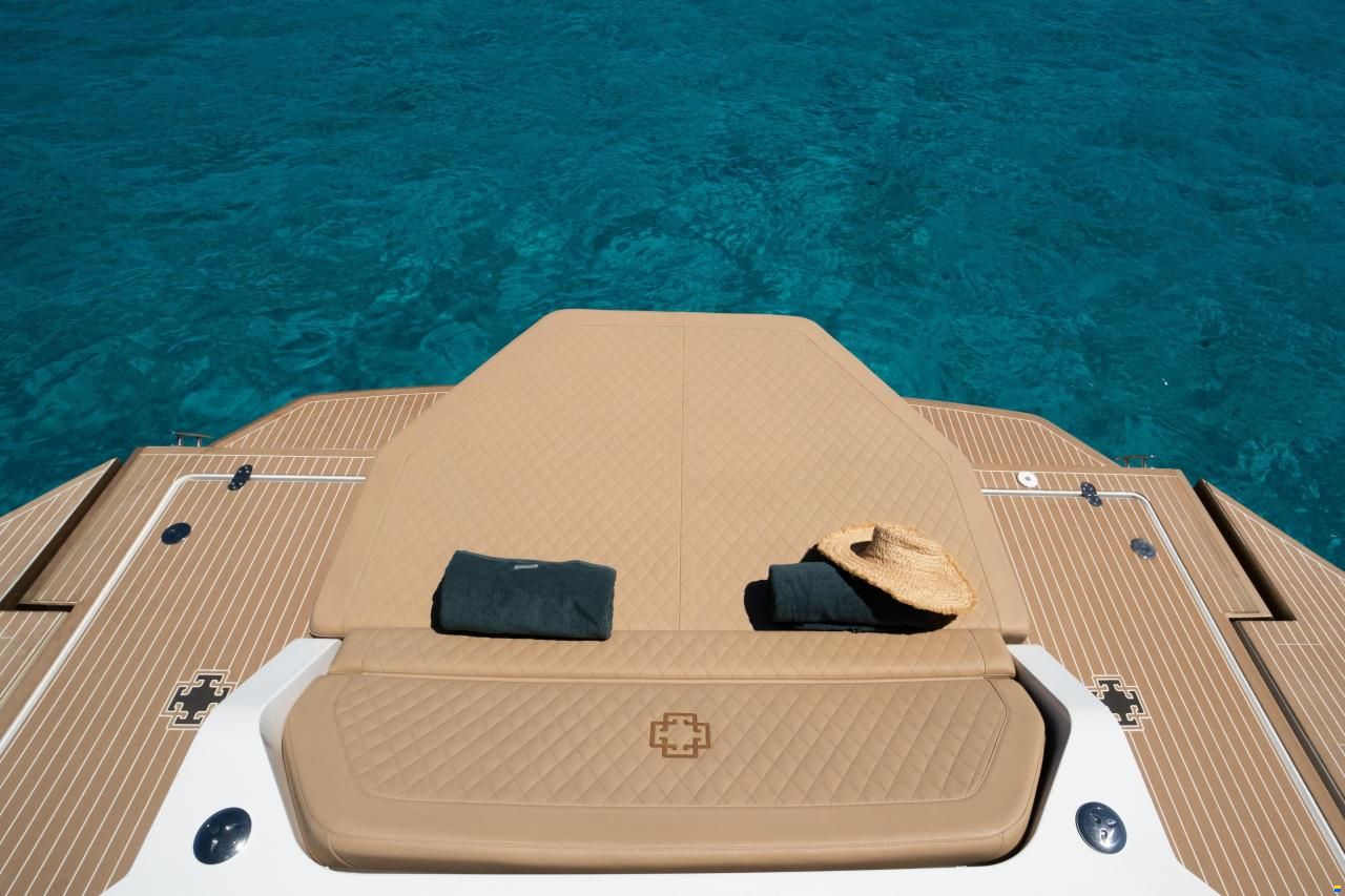 Catamaran Money Penny Seavy 11