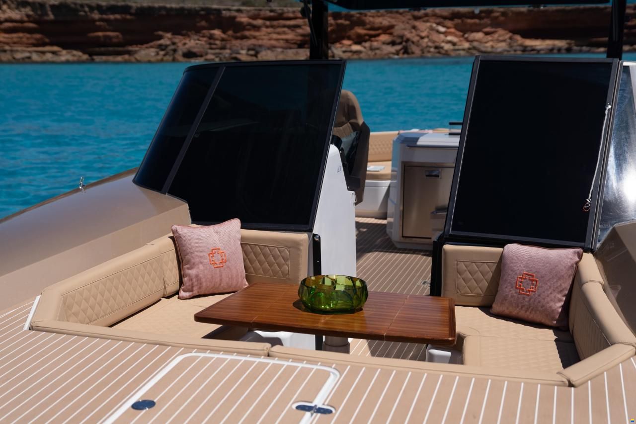 Catamaran Money Penny Seavy 11