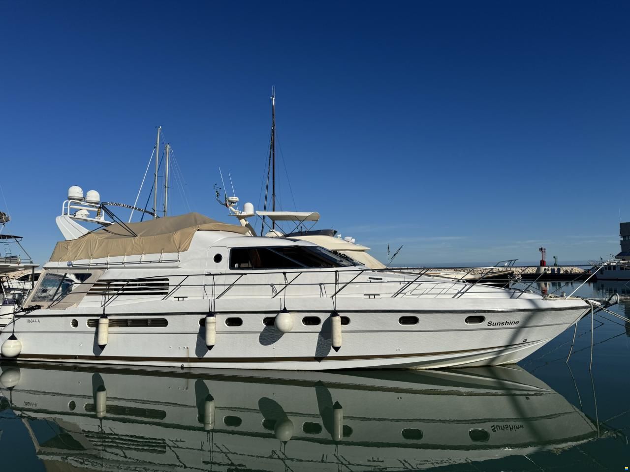 Fairline Squadron 62