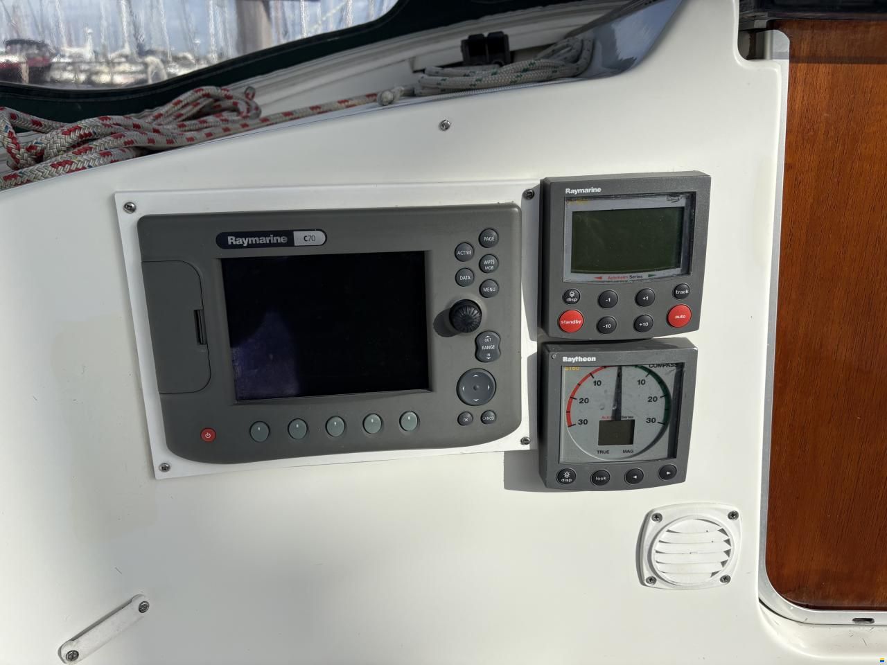 Beneteau Oceanis 321 Jubilee