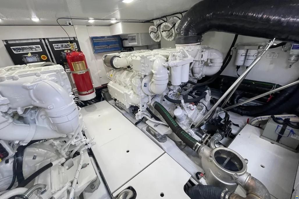 Galeon 700 Sky