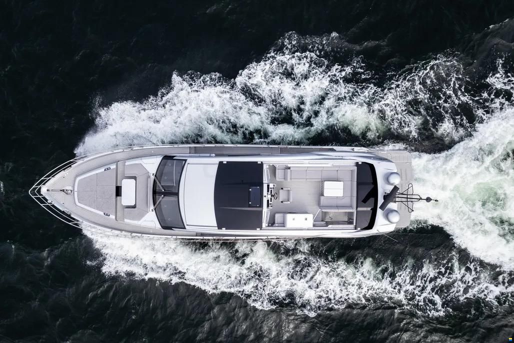 Galeon 700 Sky