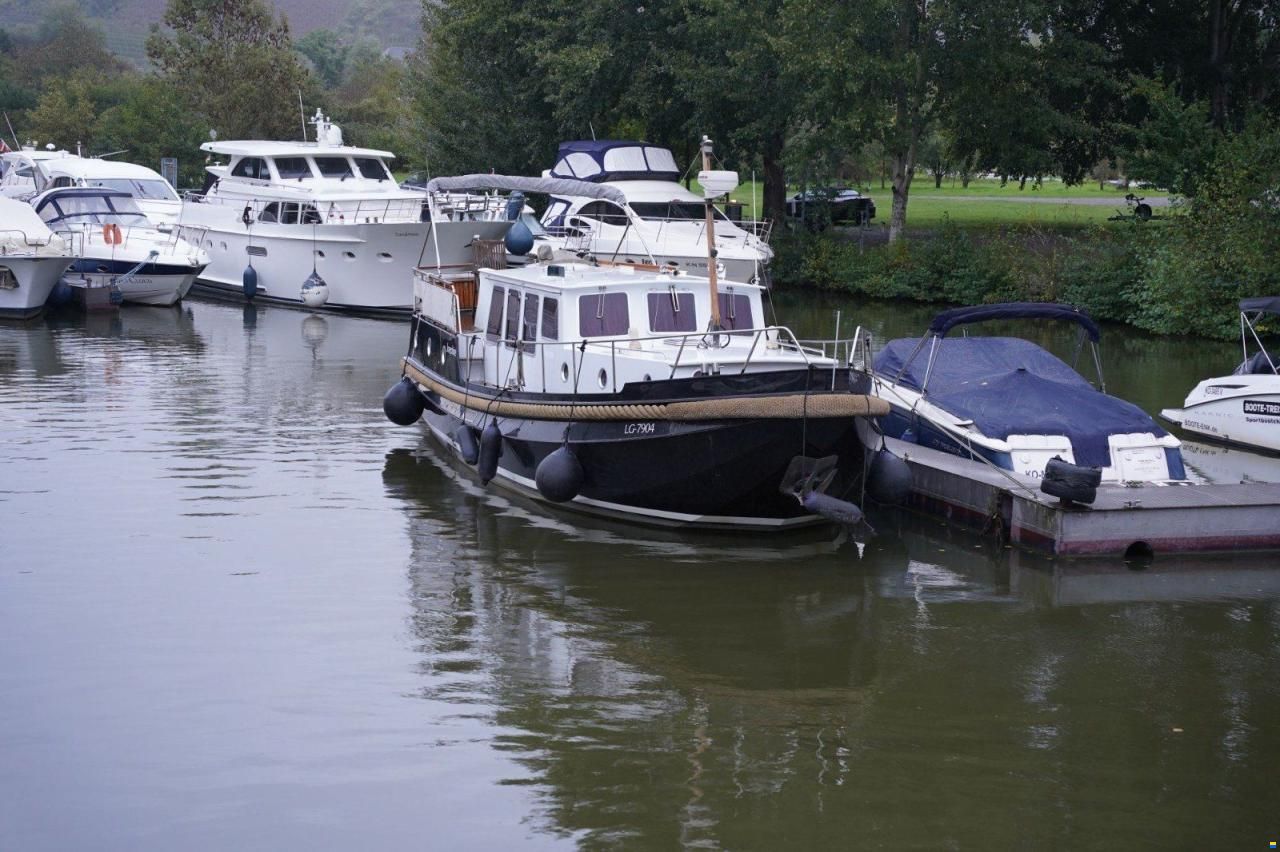 Linssen STURDY 400 AC