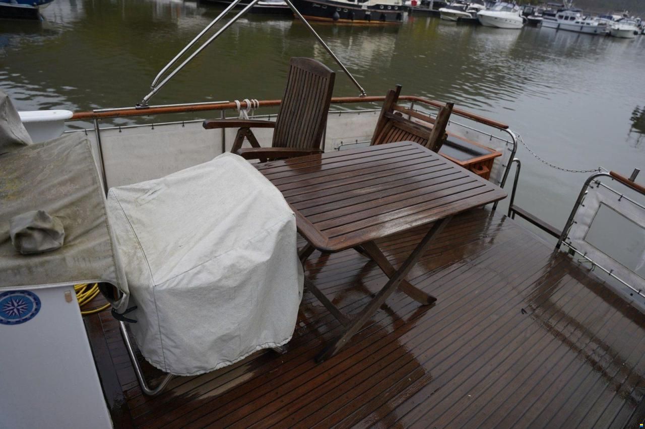 Linssen STURDY 400 AC