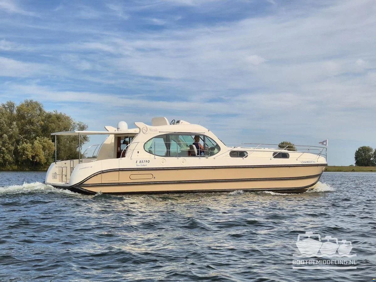 Nicols Yacht Sixto Prestige