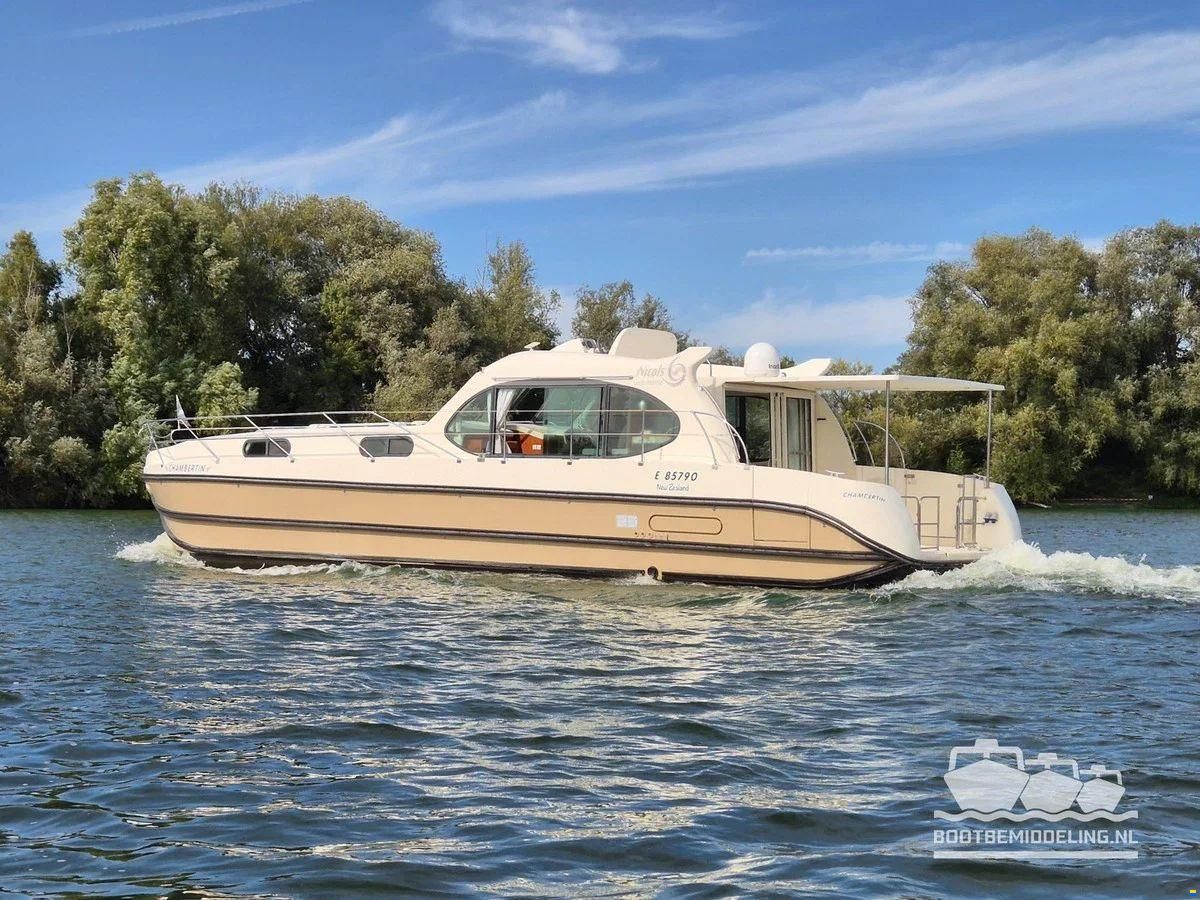 Nicols Yacht Sixto Prestige