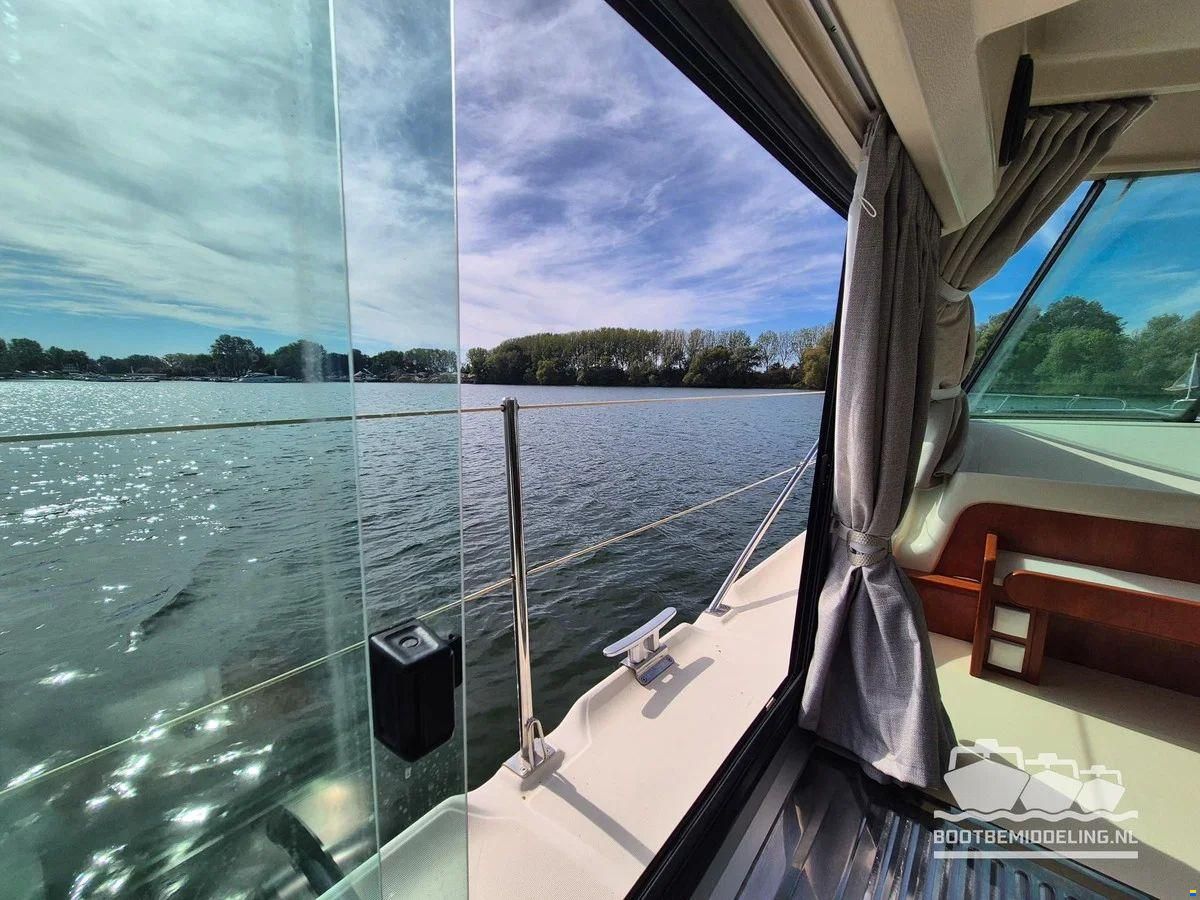 Nicols Yacht Sixto Prestige
