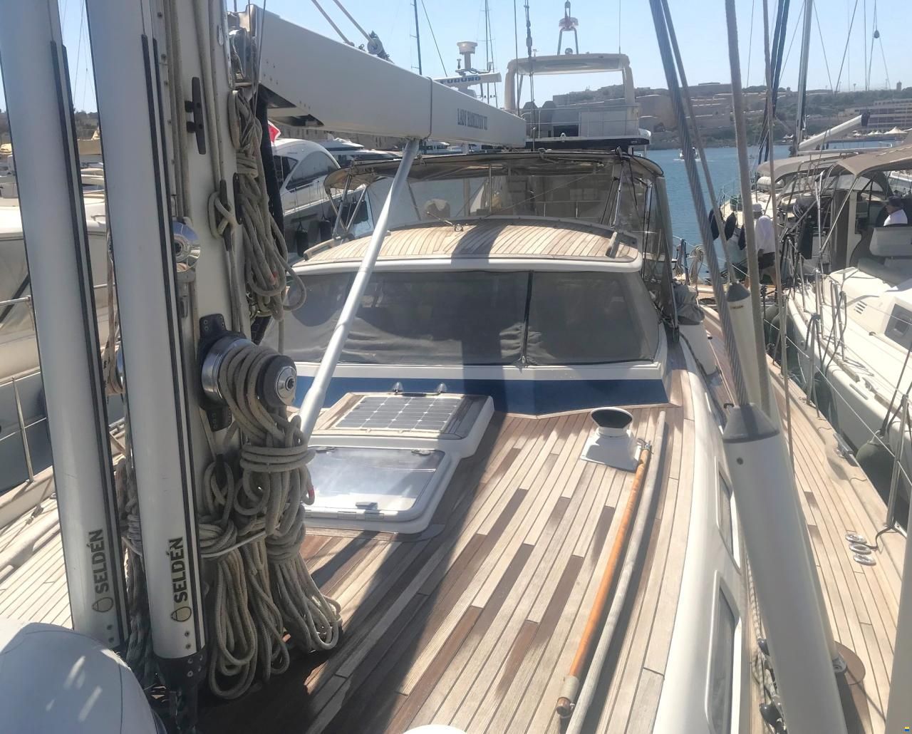 Hallberg-Rassy 54