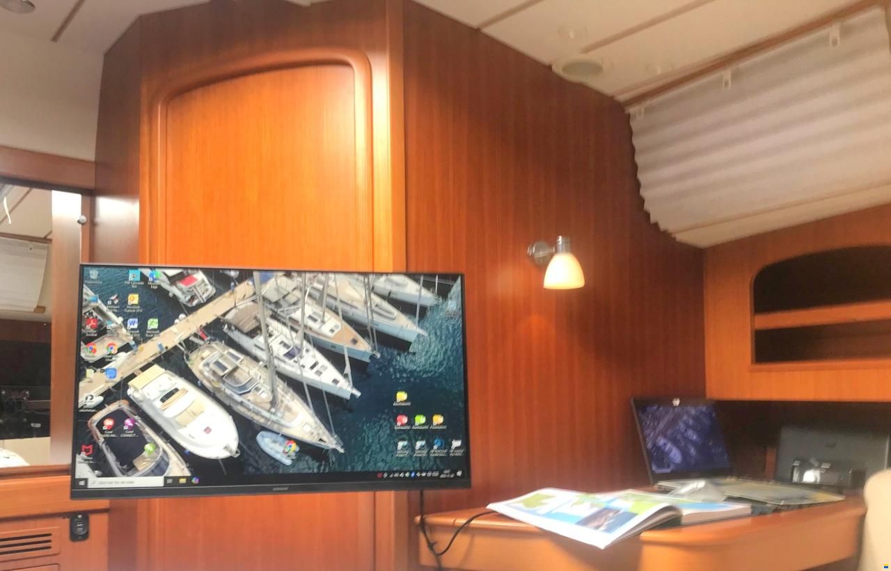Hallberg-Rassy 54
