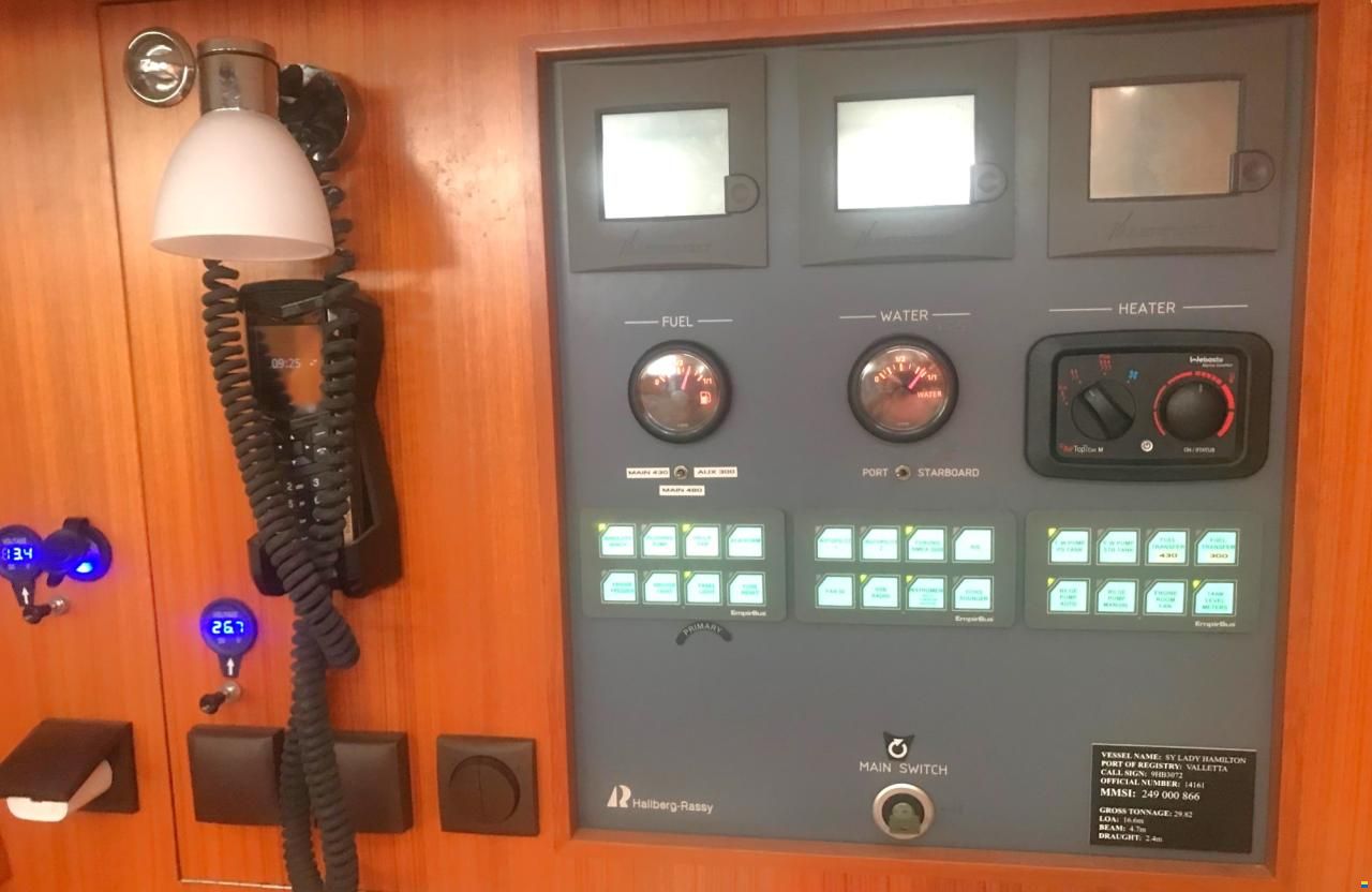 Hallberg-Rassy 54