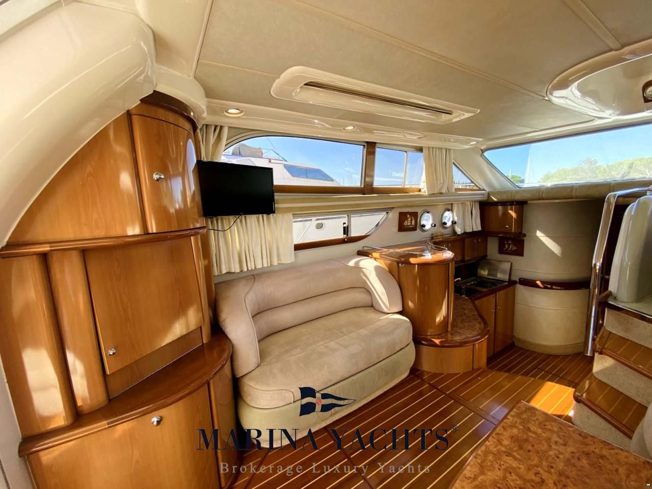 Sealine F44