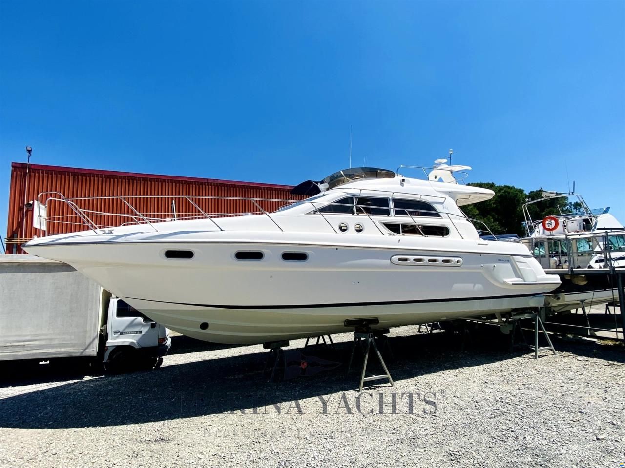 Sealine F44