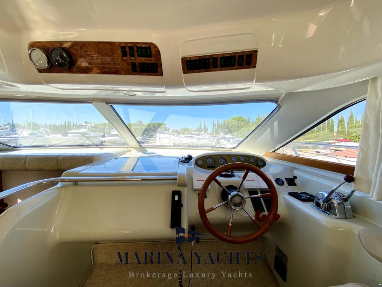 Sealine F44