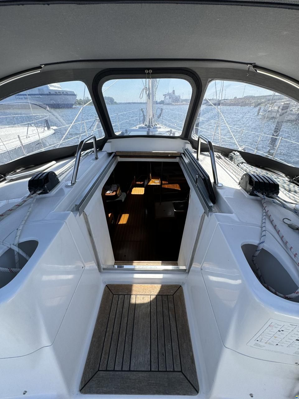 Hunter Marine Hunter 410