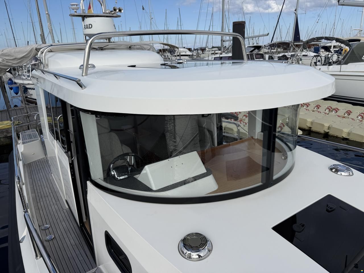 Paragon Yachts 31 Cabin