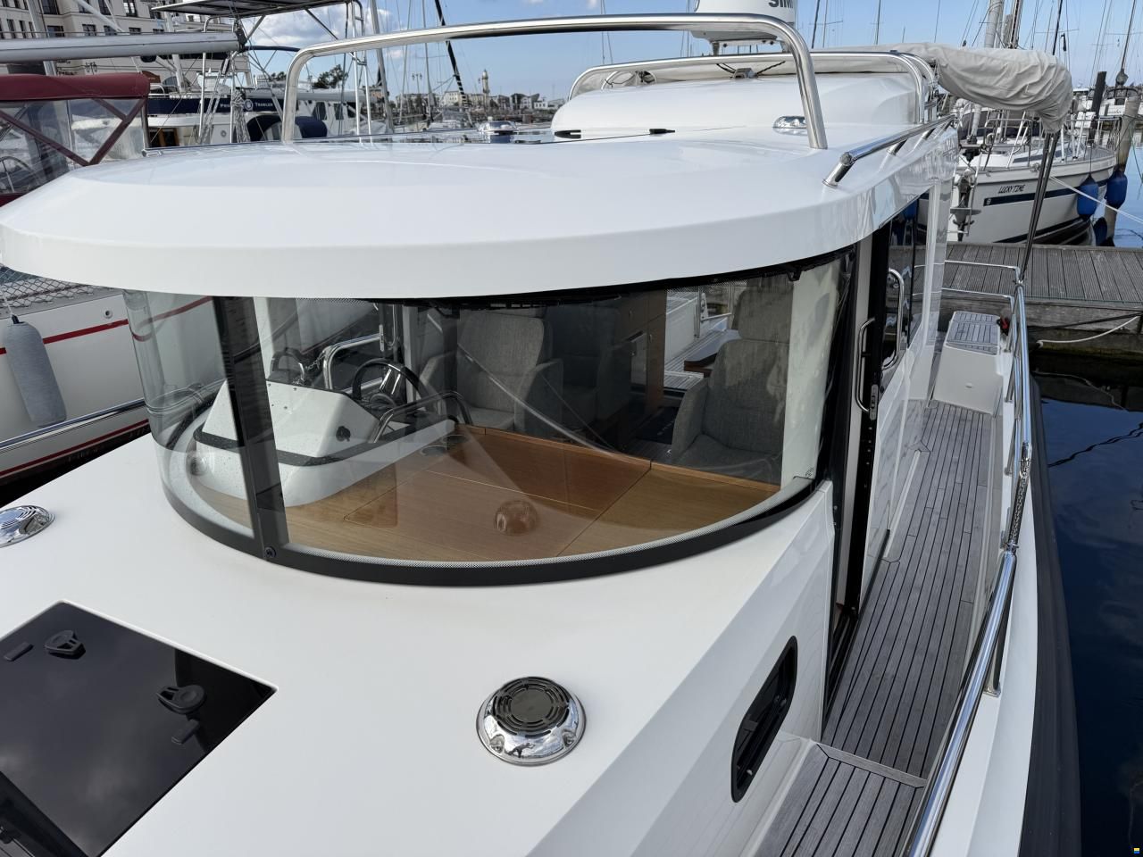 Paragon Yachts 31 Cabin