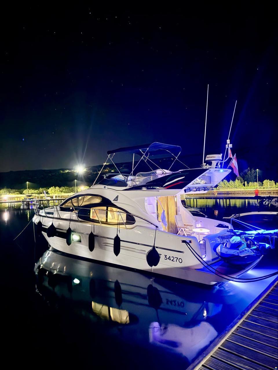Azimut 42 Fly