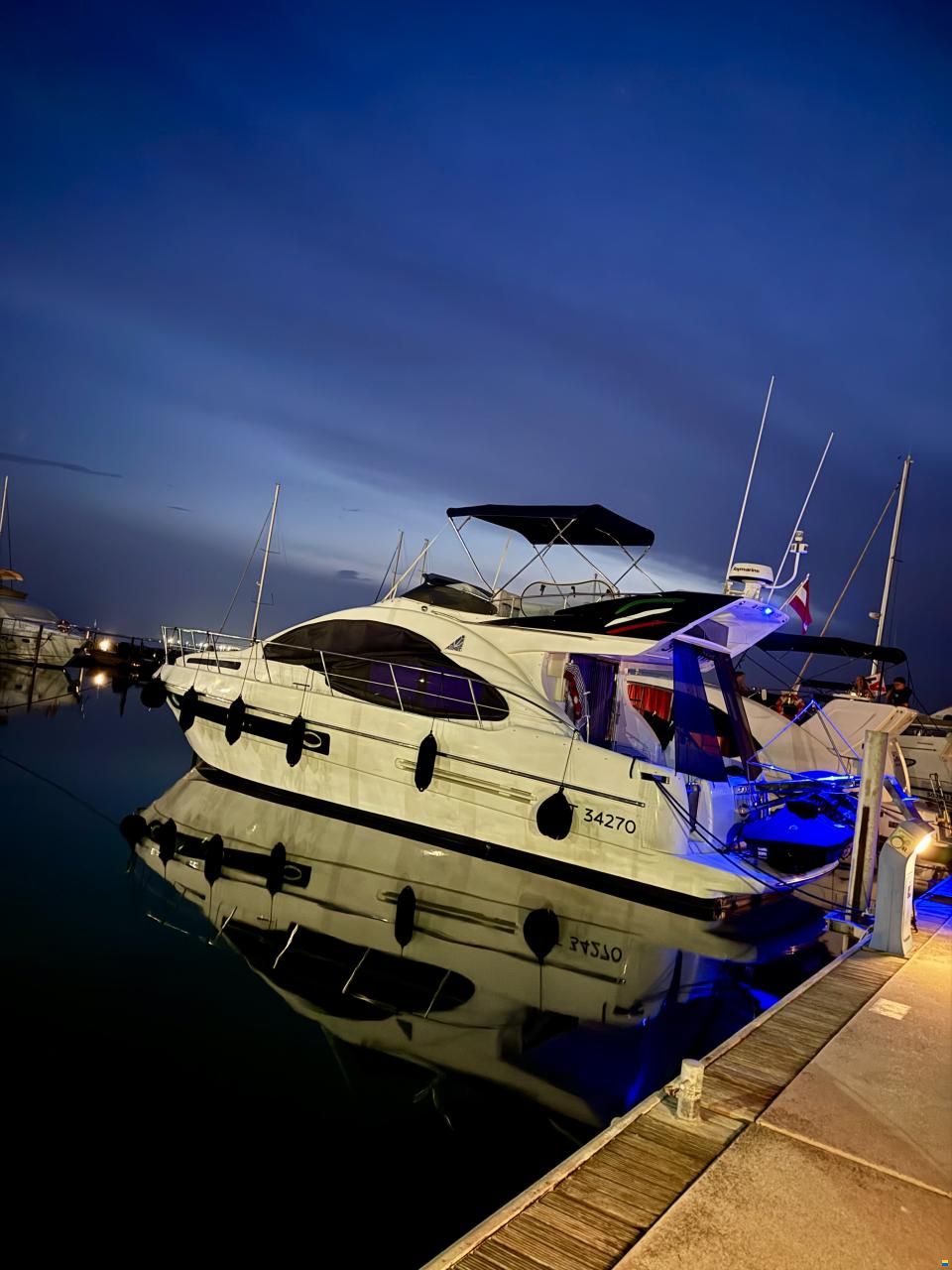 Azimut 42 Fly