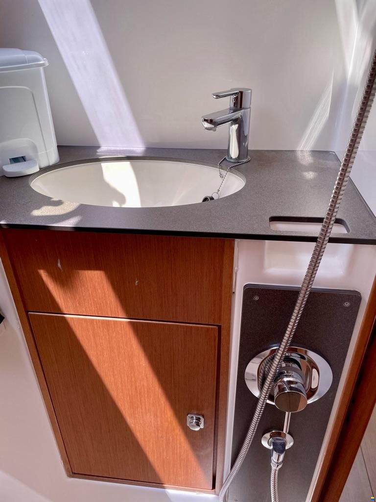 Bavaria Cruiser 37