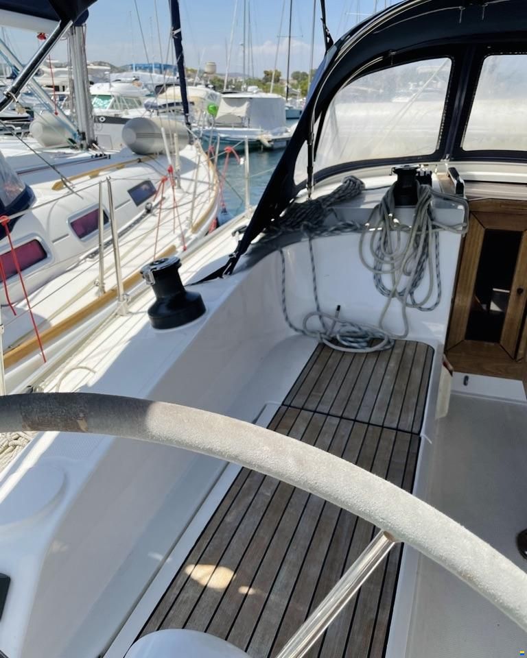 Bavaria Cruiser 37