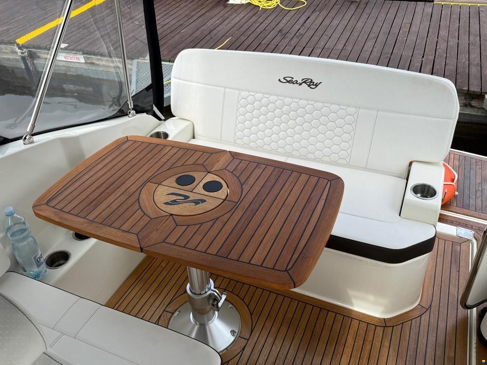 Sea Ray Sundancer 265