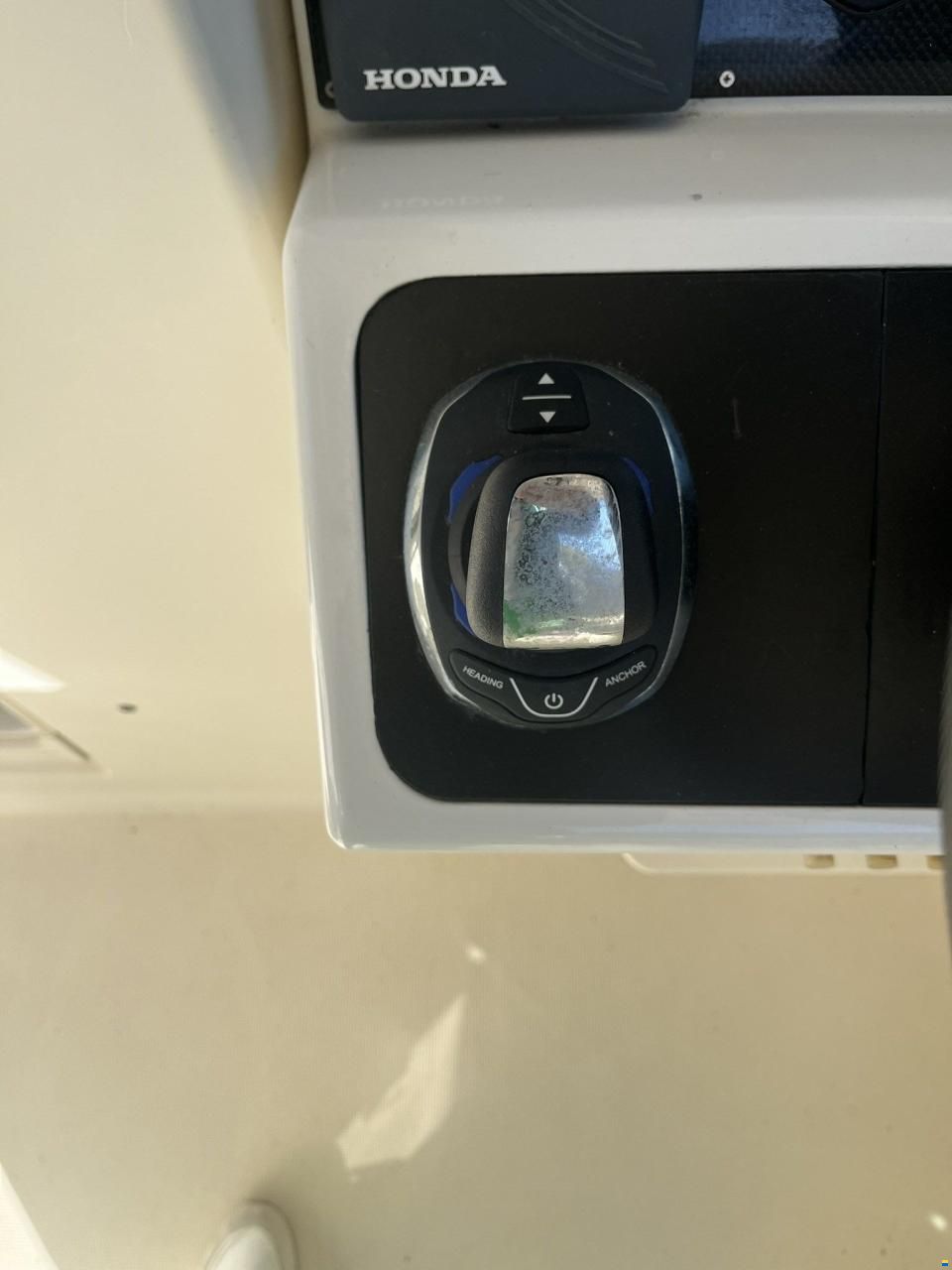 Pursuit 2870 Walkaround