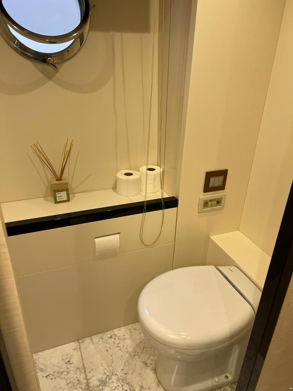 Azimut 80