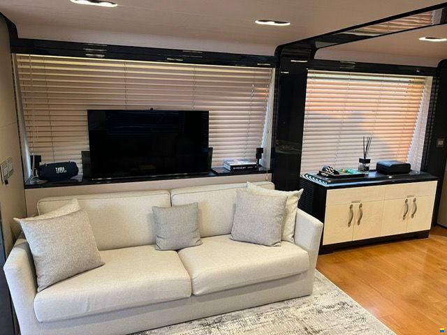 Azimut 80