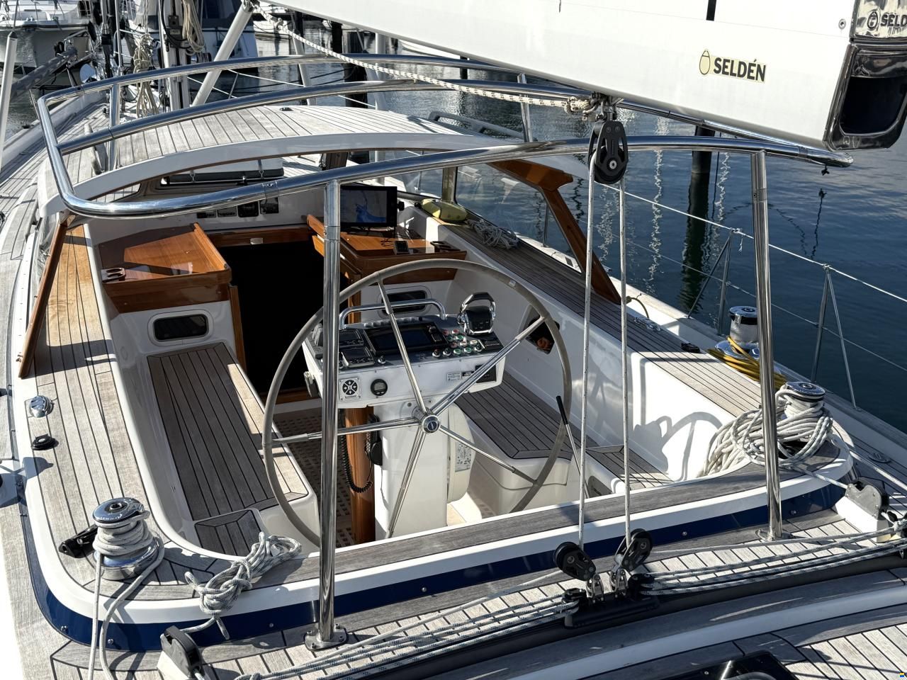 Hallberg-Rassy Hallberg Rassy 55