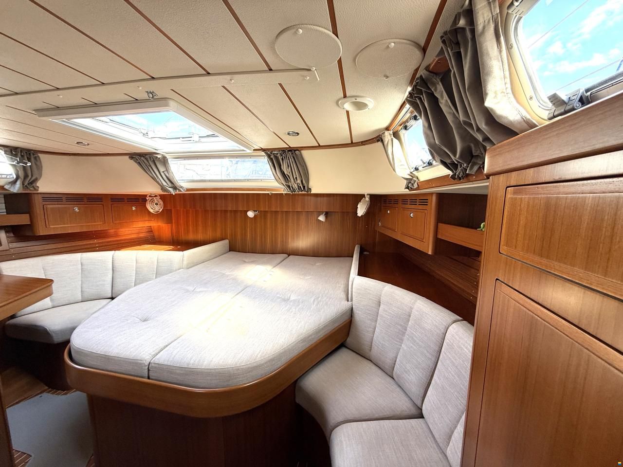 Hallberg-Rassy Hallberg Rassy 55