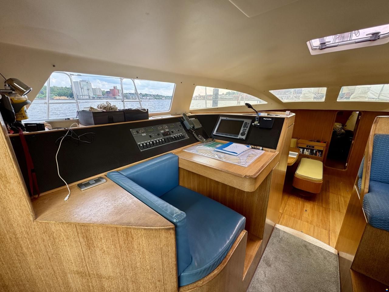 Grand Soleil 70