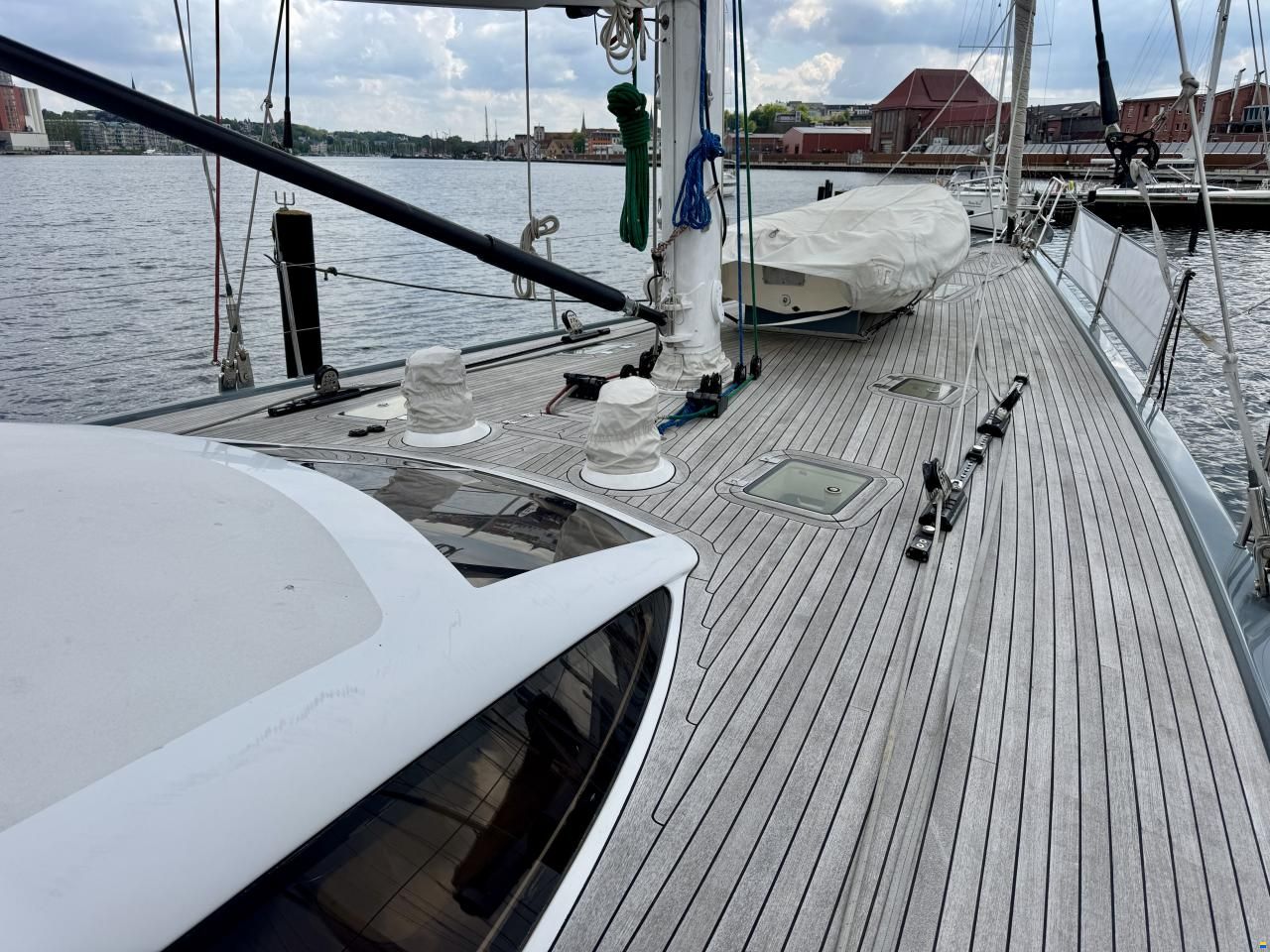 Grand Soleil 70