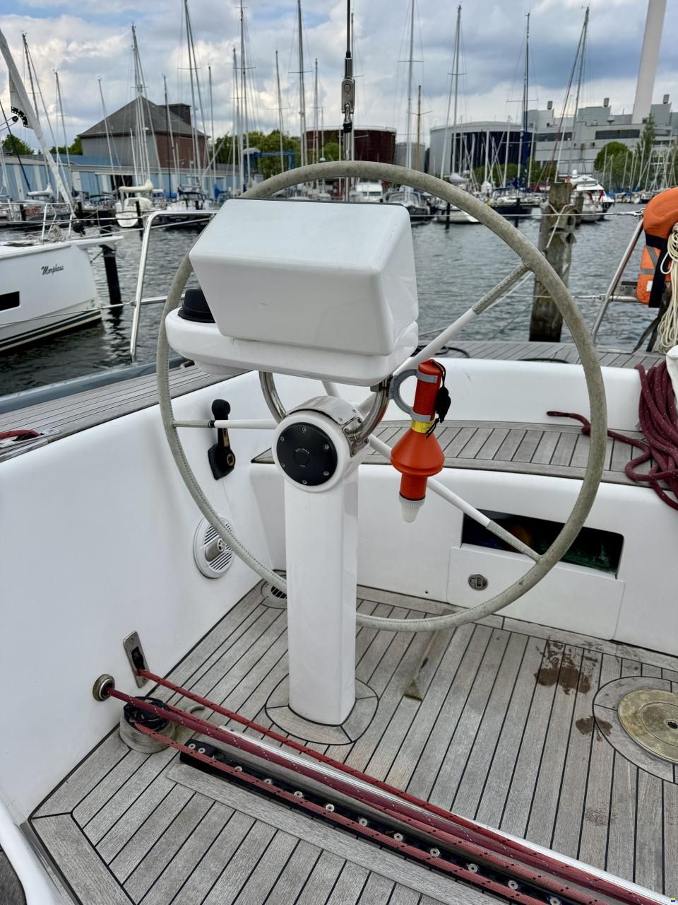 Grand Soleil 70