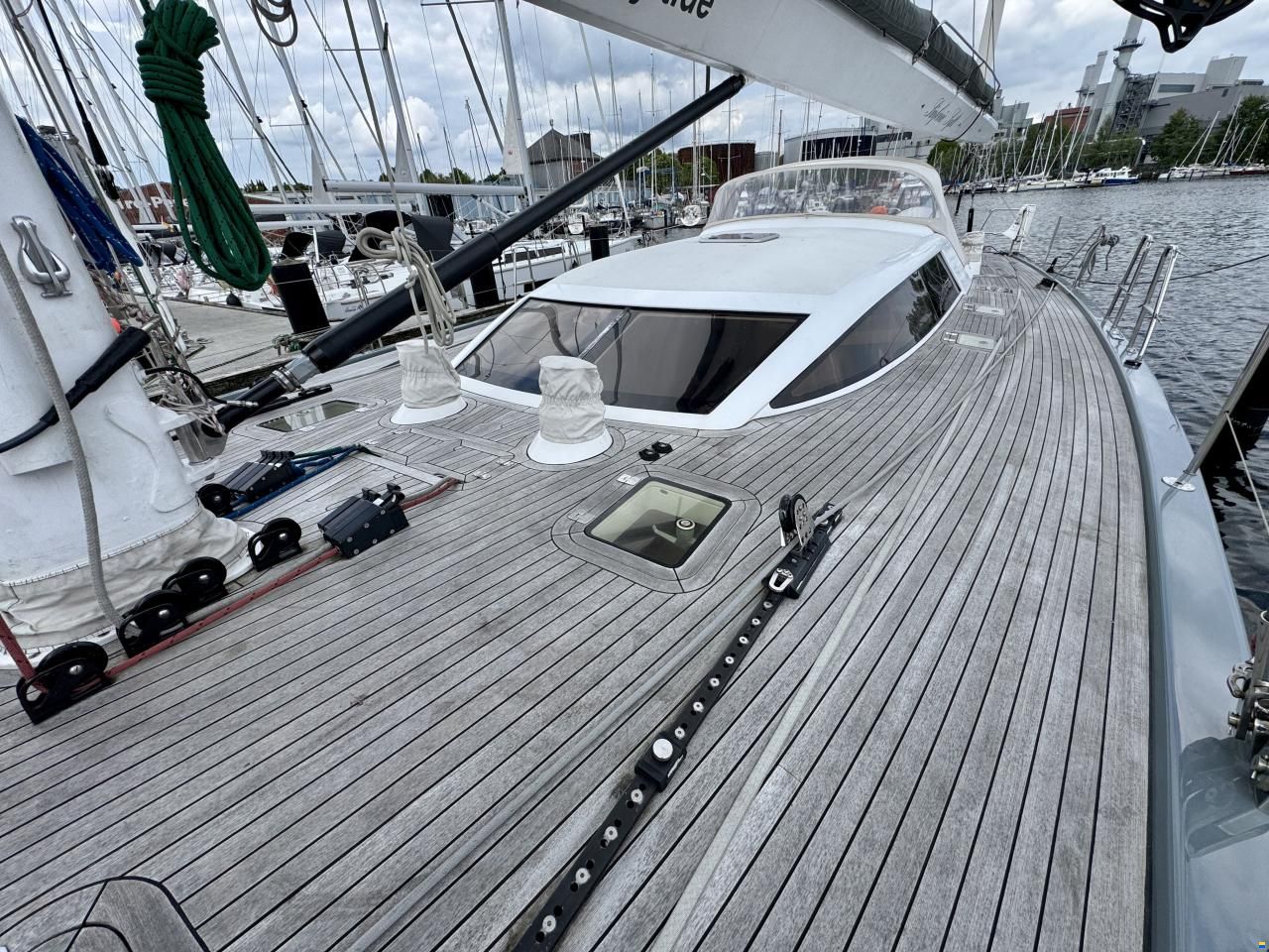 Grand Soleil 70