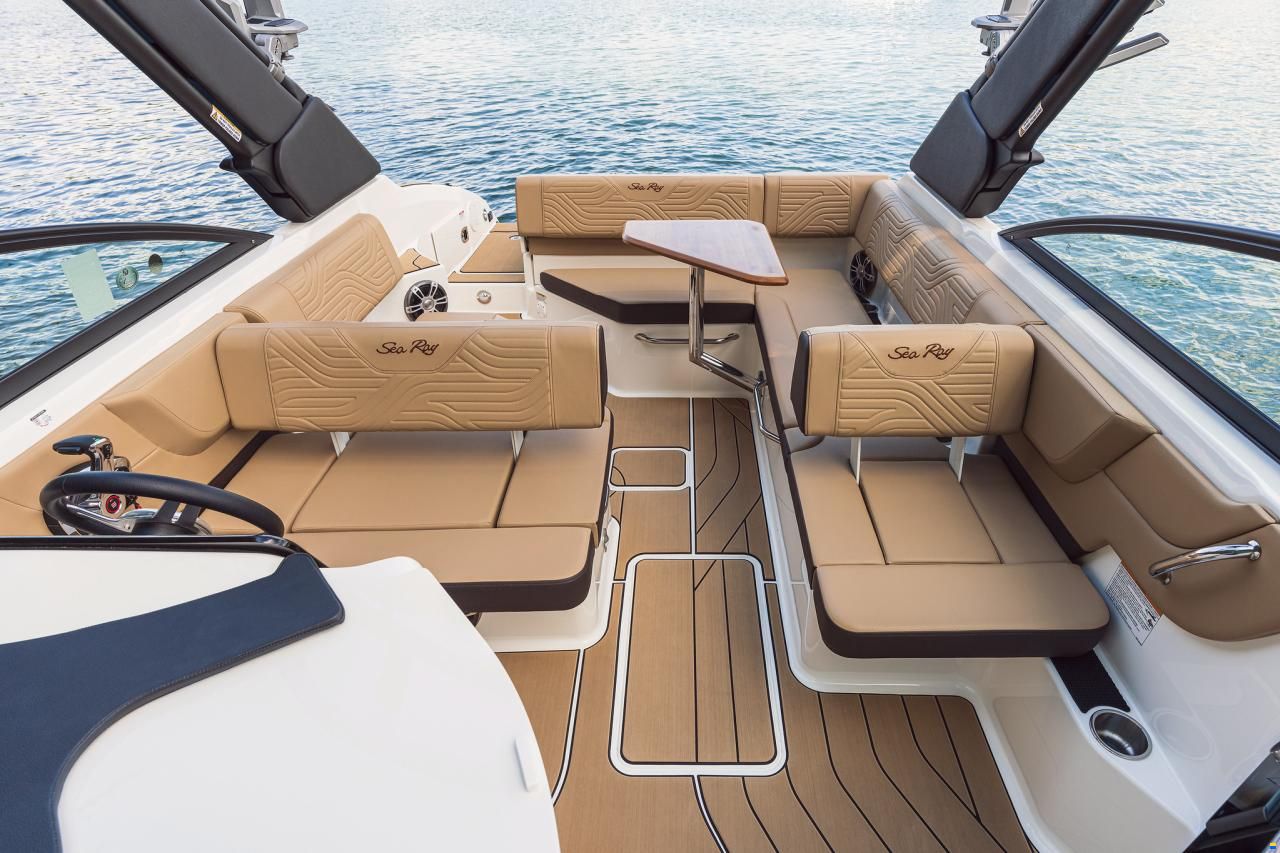 Sea Ray SDX250E SURF & Trailer