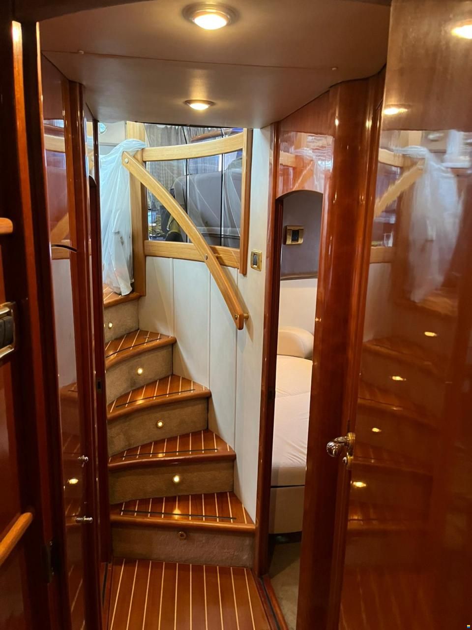 Sealine T51